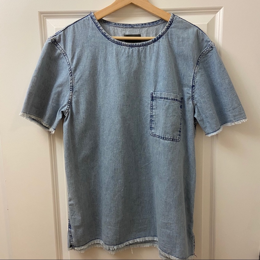 Zara Men’s Chambray T Shirt
